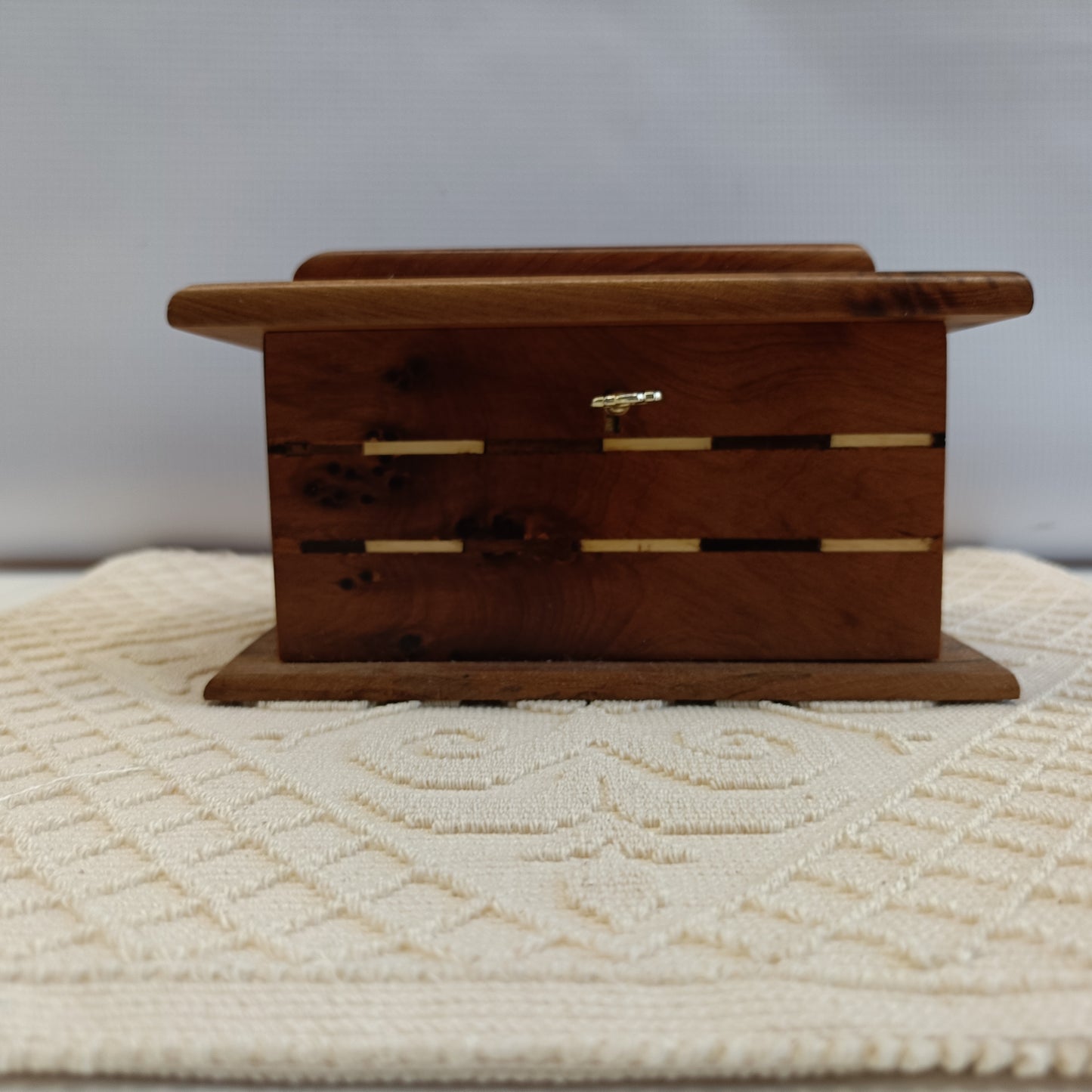 Scatolina in Legno con Chiave, Legno di Ginepro - Fatta a Mano
