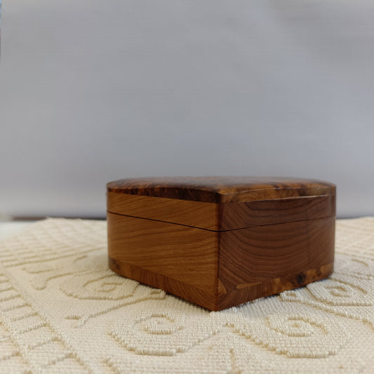 Scatola forma di Cuore in Legno - Fatta a Mano